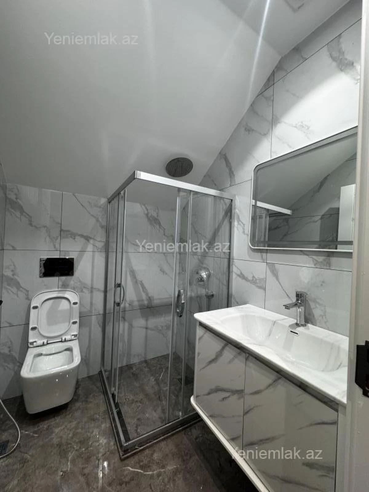 Satılır 4 otaqlı həyət evi 200 m²