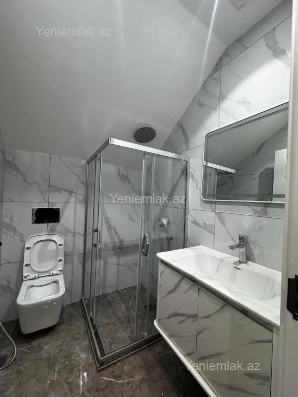 Satılır 4 otaqlı həyət evi 200 m²
