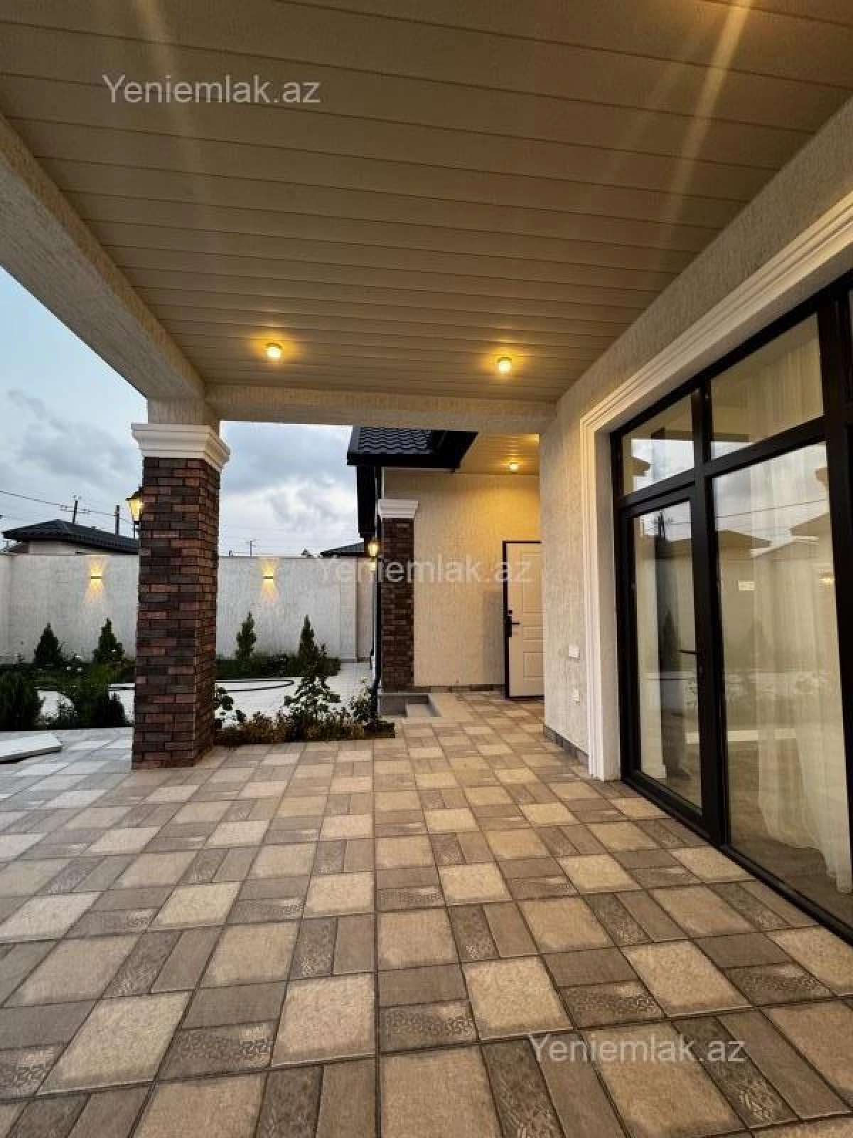 Satılır 4 otaqlı həyət evi 200 m²