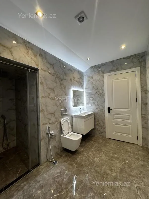 Satılır 4 otaqlı həyət evi 200 m²