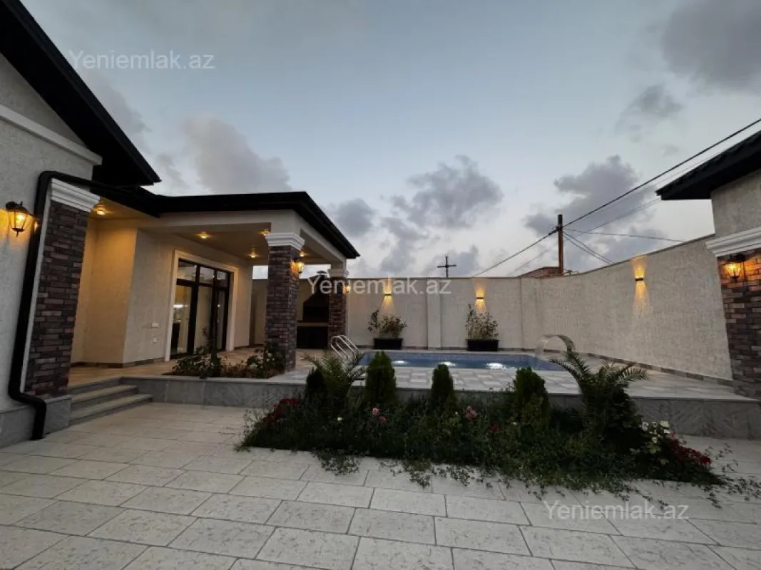 Satılır 4 otaqlı həyət evi 200 m²