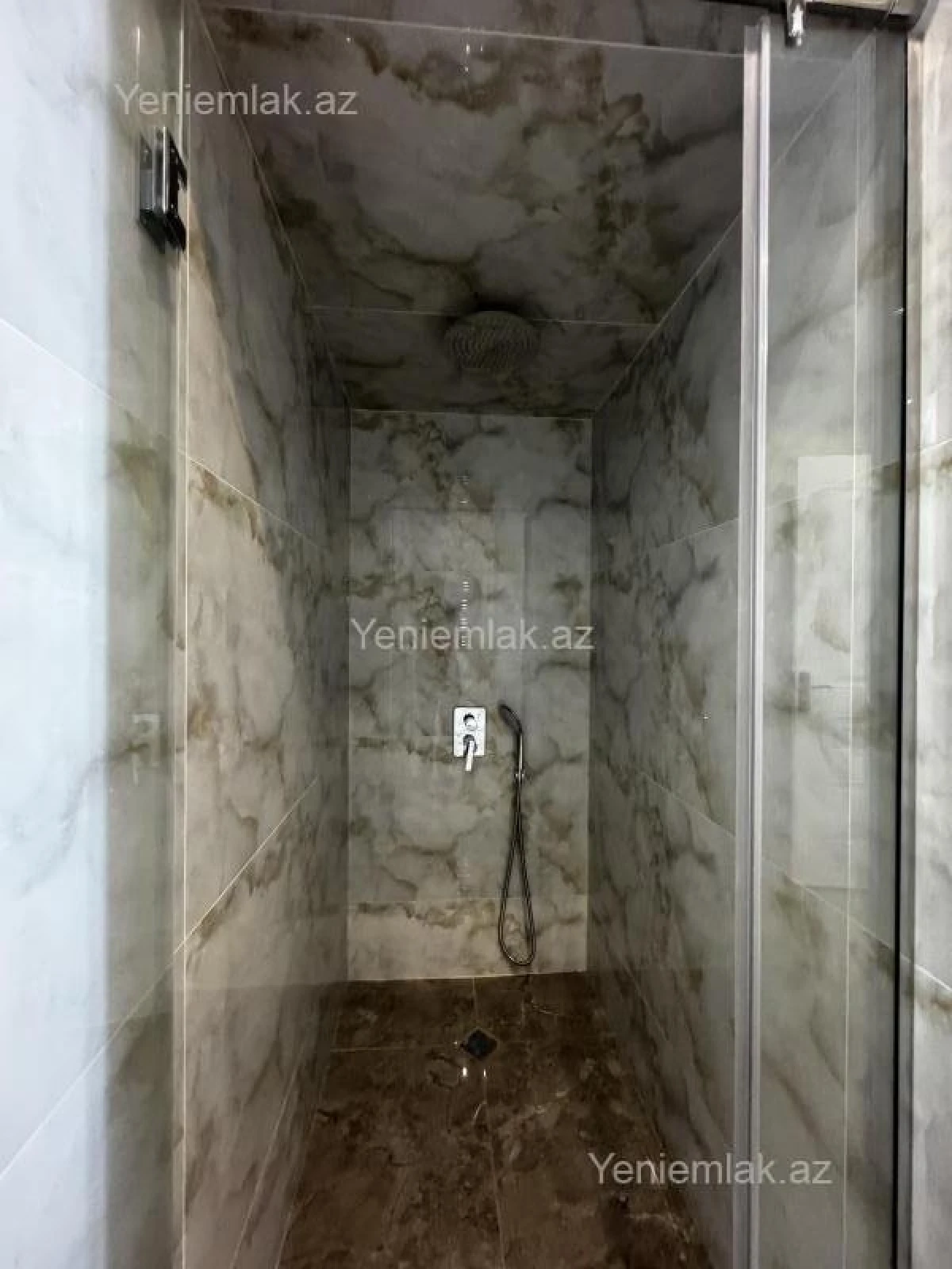 Satılır 4 otaqlı həyət evi 200 m²