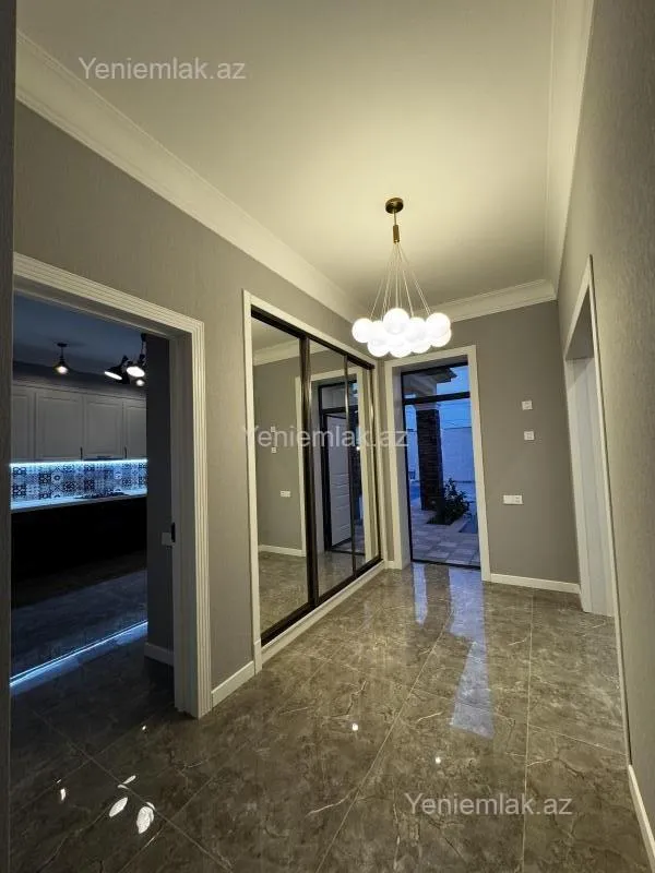 Satılır 4 otaqlı həyət evi 200 m²