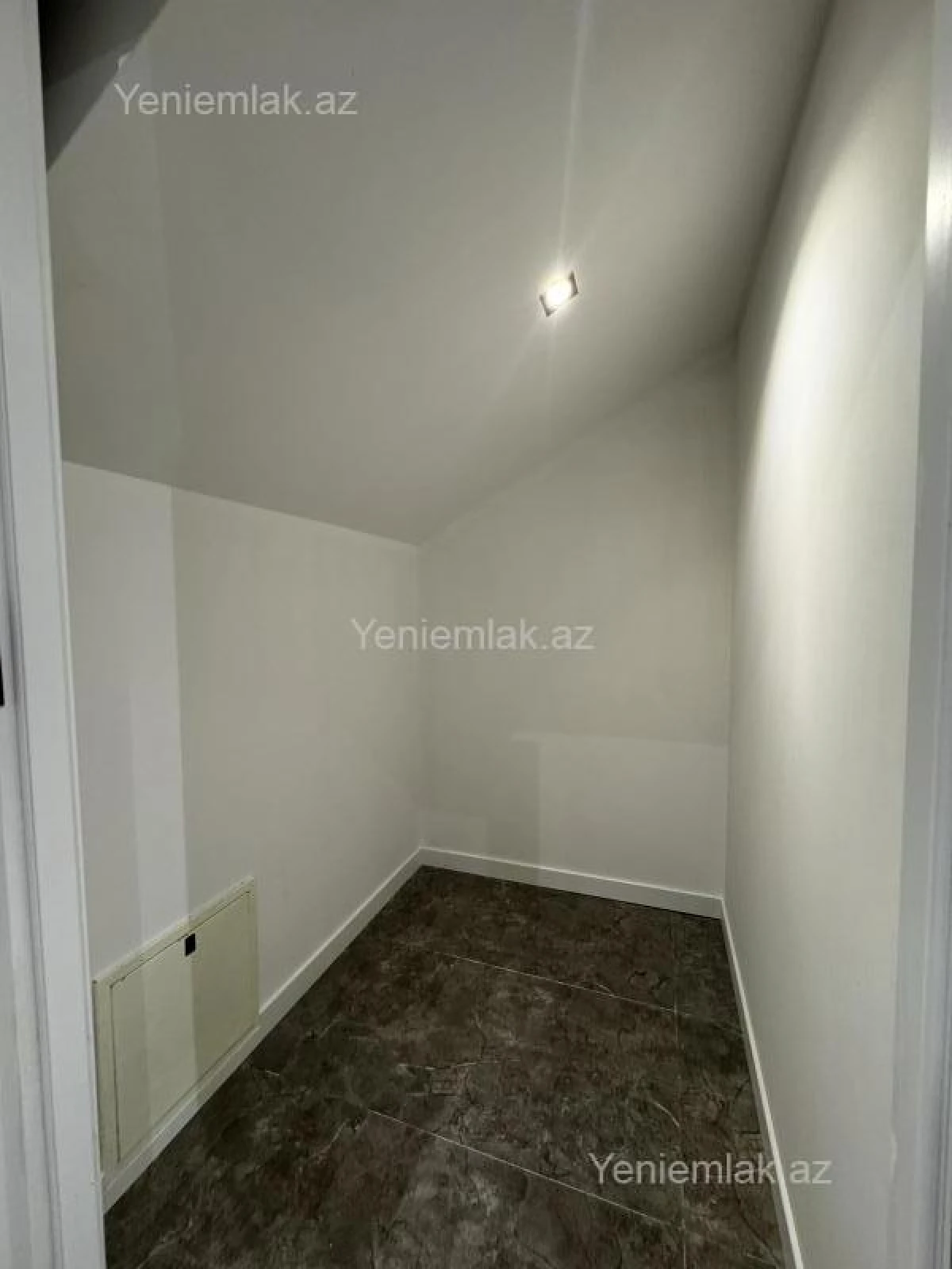 Satılır 4 otaqlı həyət evi 200 m²