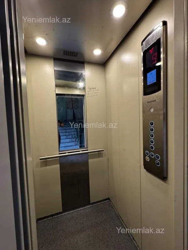 Satılır 3 otaqlı köhnə tikili 75 m²