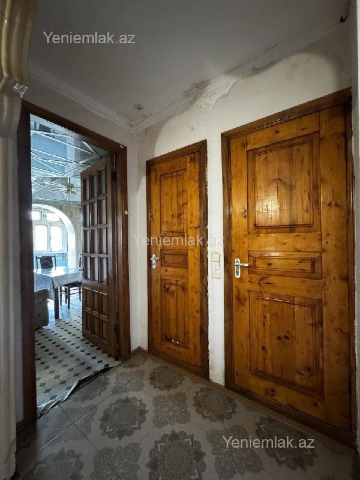 Satılır 3 otaqlı köhnə tikili 75 m²
