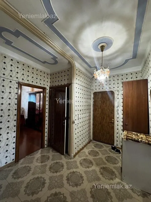 Satılır 3 otaqlı köhnə tikili 75 m²