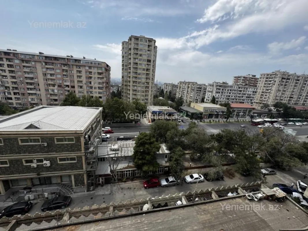 Satılır 3 otaqlı köhnə tikili 75 m²