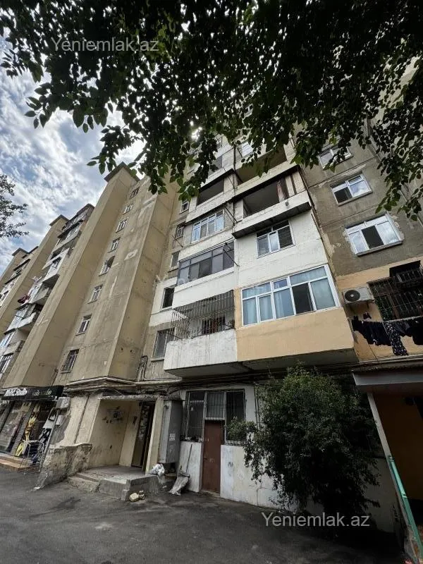 Satılır 3 otaqlı köhnə tikili 75 m²