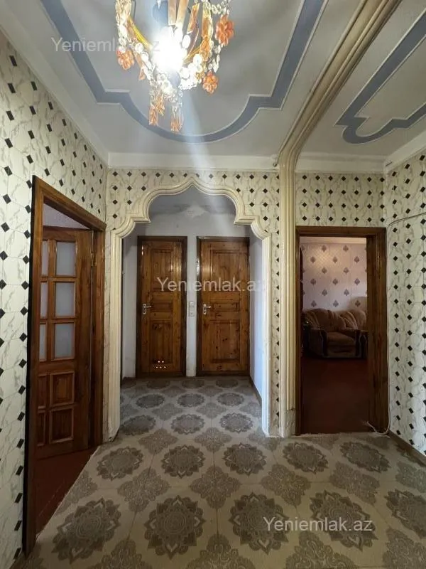 Satılır 3 otaqlı köhnə tikili 75 m²