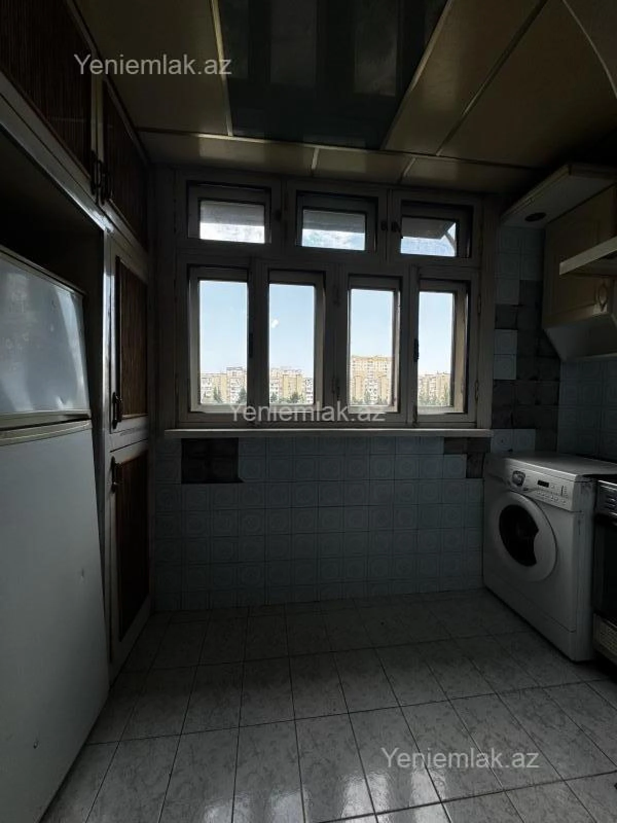 Satılır 3 otaqlı köhnə tikili 75 m²