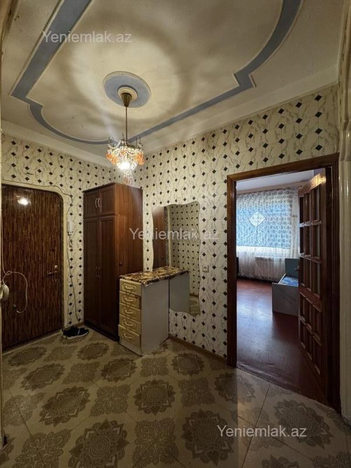 Satılır 3 otaqlı köhnə tikili 75 m²