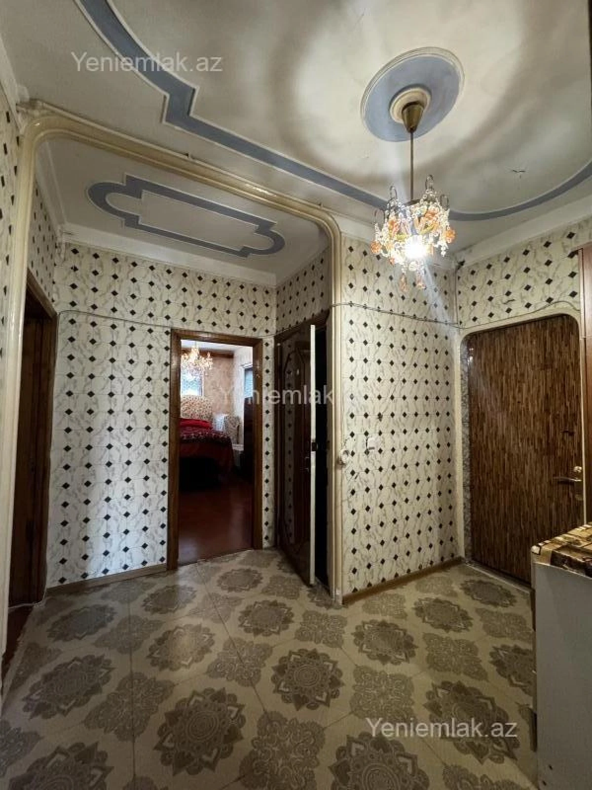 Satılır 3 otaqlı köhnə tikili 75 m²