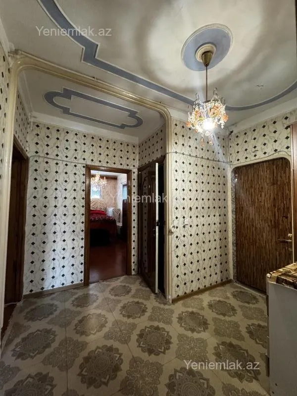 Satılır 3 otaqlı köhnə tikili 75 m²
