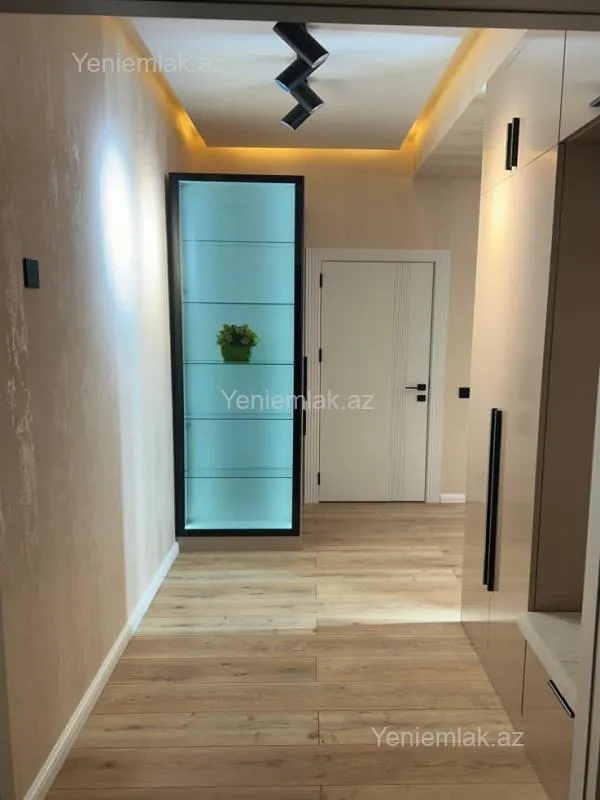 Satılır 1 otaqlı yeni tikili 60 m²