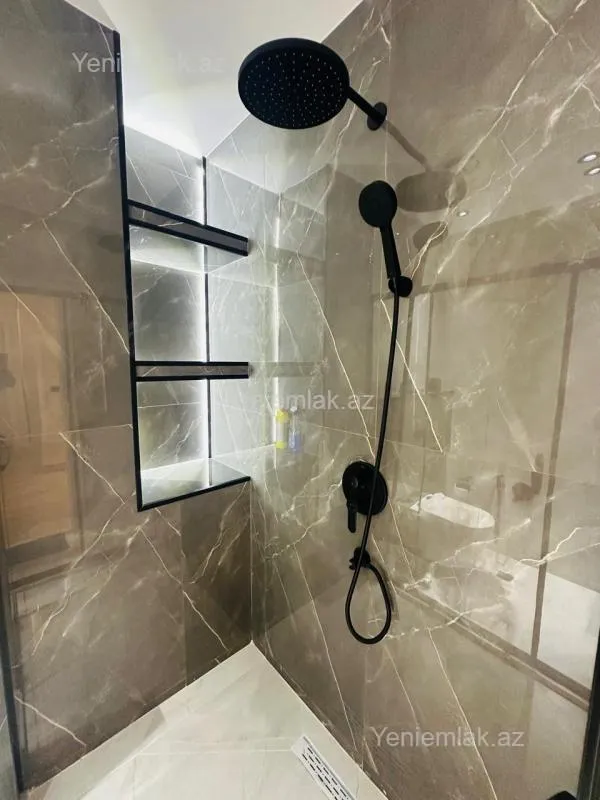 Satılır 1 otaqlı yeni tikili 60 m²