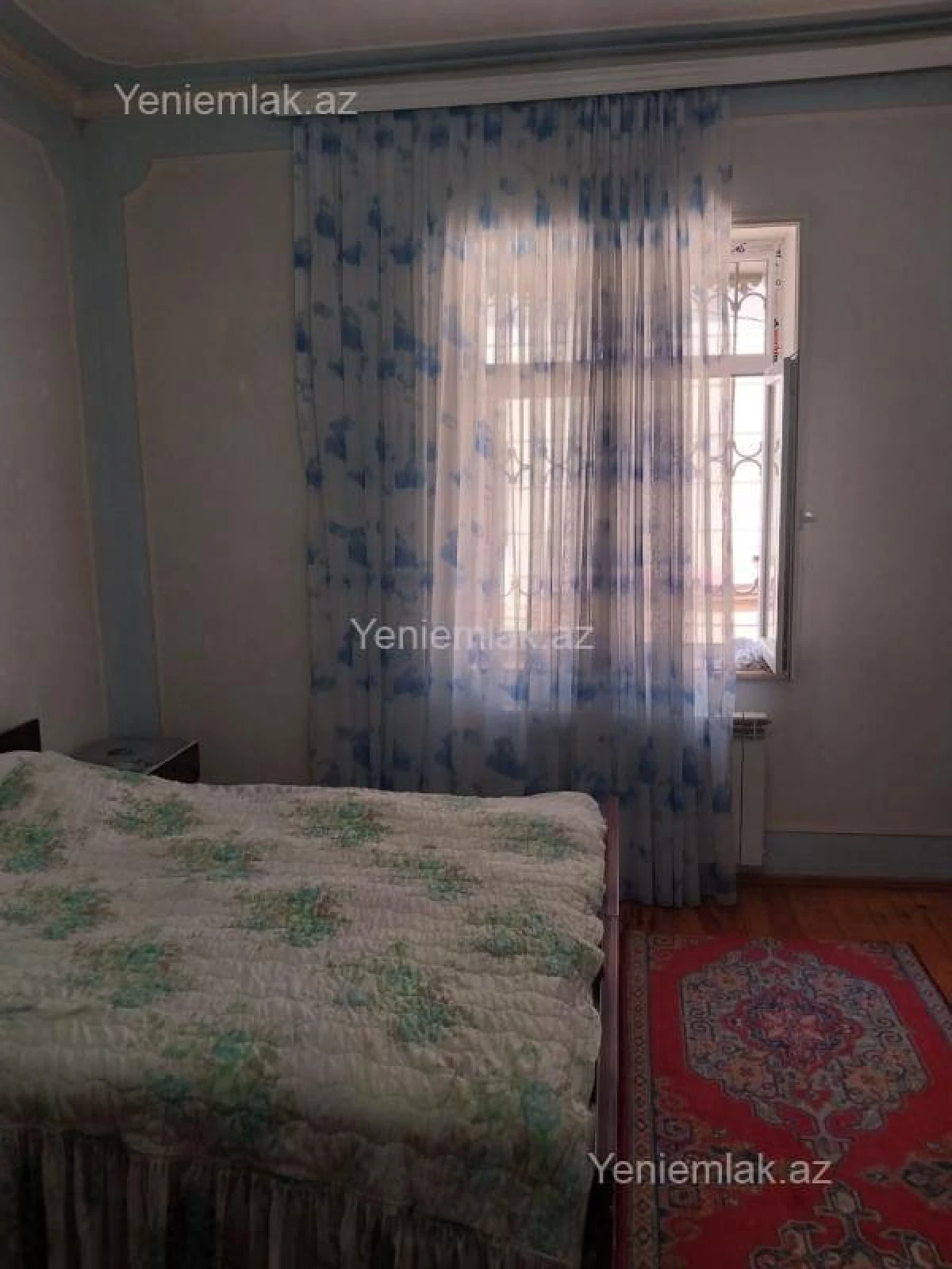 Satılır 8 otaqlı həyət evi 200 m²
