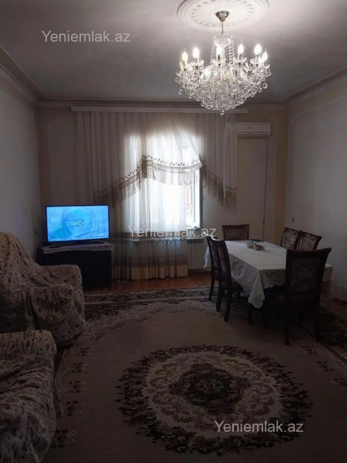 Satılır 8 otaqlı həyət evi 200 m²