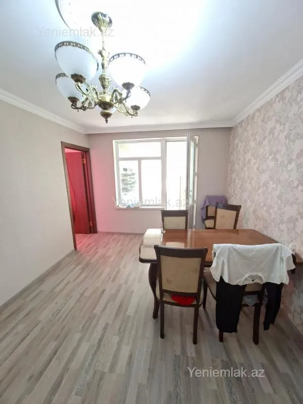 Satılır 2 otaqlı köhnə tikili 35 m²