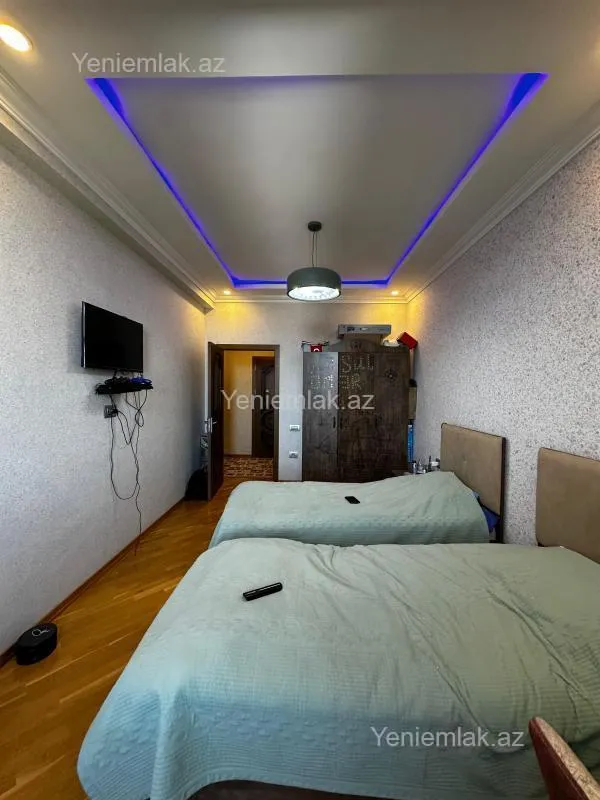 Satılır 3 otaqlı yeni tikili 100 m²