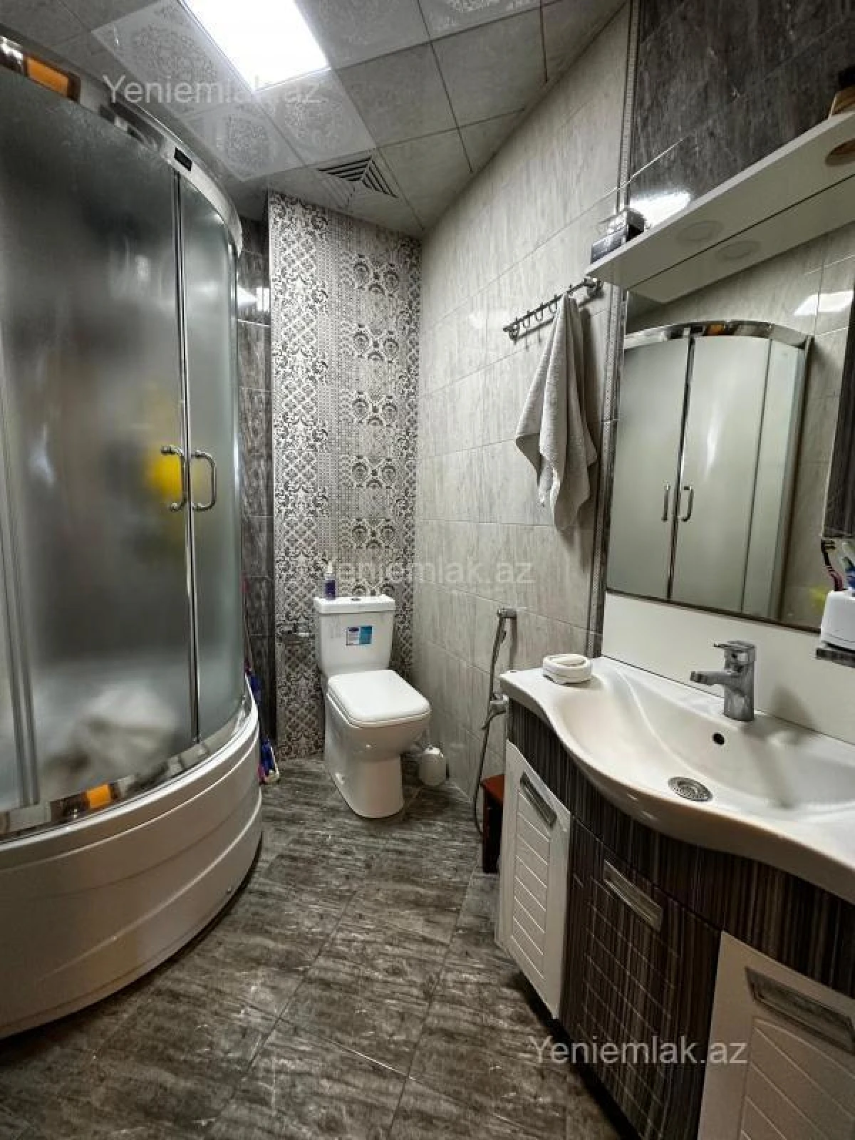 Satılır 3 otaqlı yeni tikili 100 m²