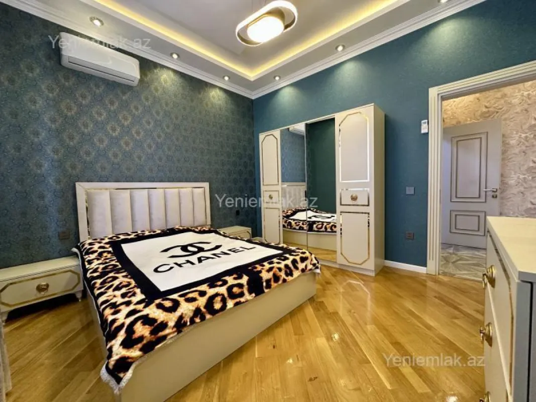 Satılır 6 otaqlı həyət evi 360 m²