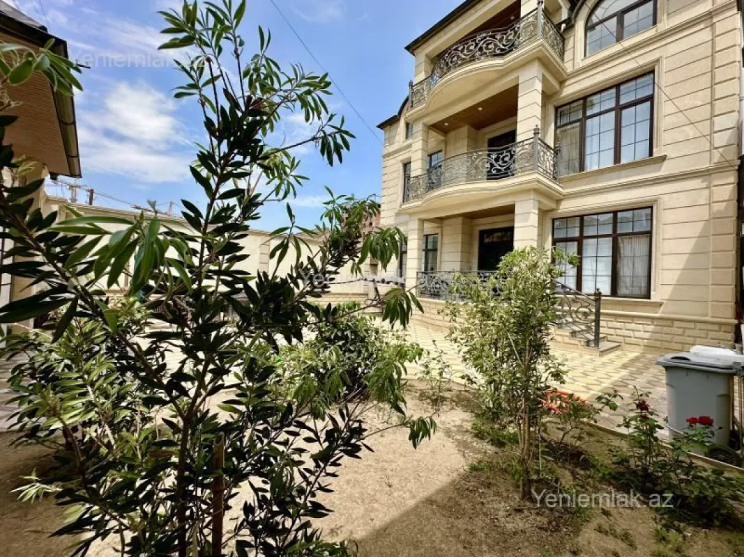 Satılır 6 otaqlı həyət evi 360 m²