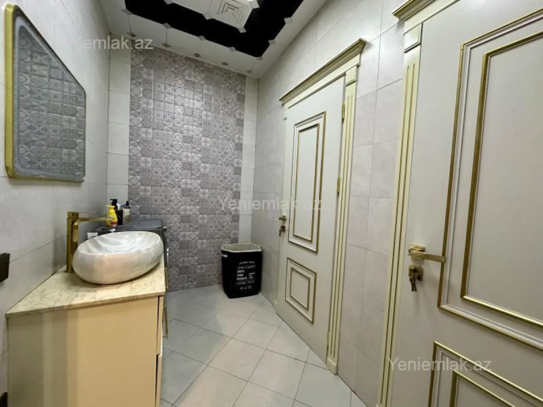 Satılır 6 otaqlı həyət evi 360 m²