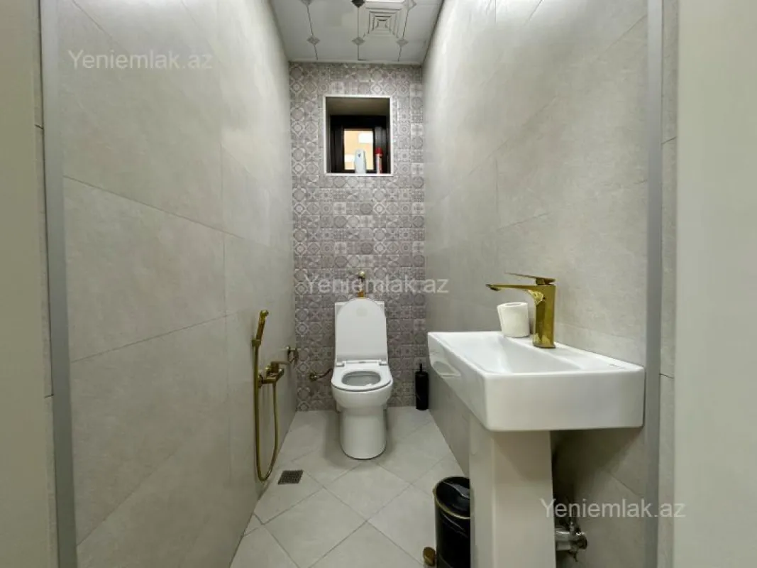 Satılır 6 otaqlı həyət evi 360 m²