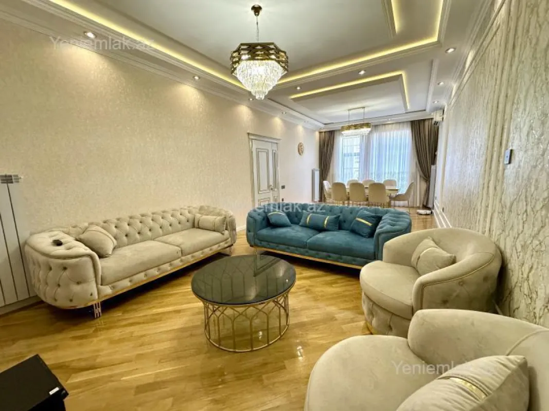 Satılır 6 otaqlı həyət evi 360 m²
