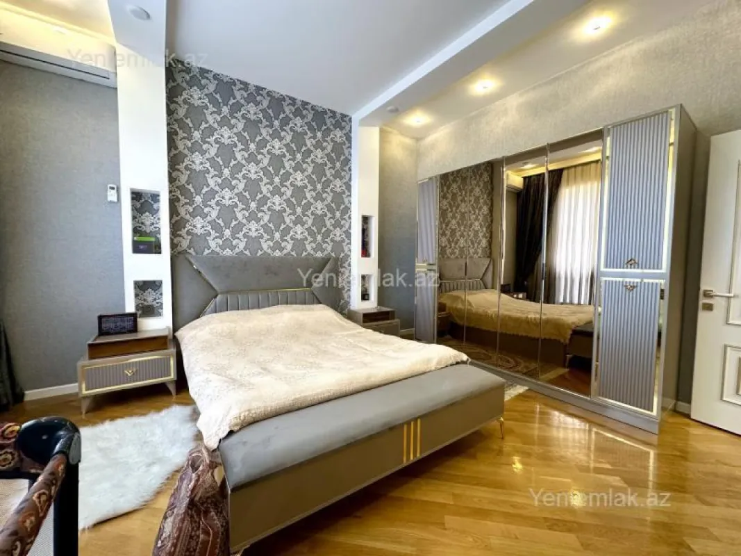 Satılır 6 otaqlı həyət evi 360 m²