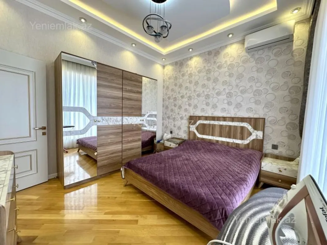 Satılır 6 otaqlı həyət evi 360 m²