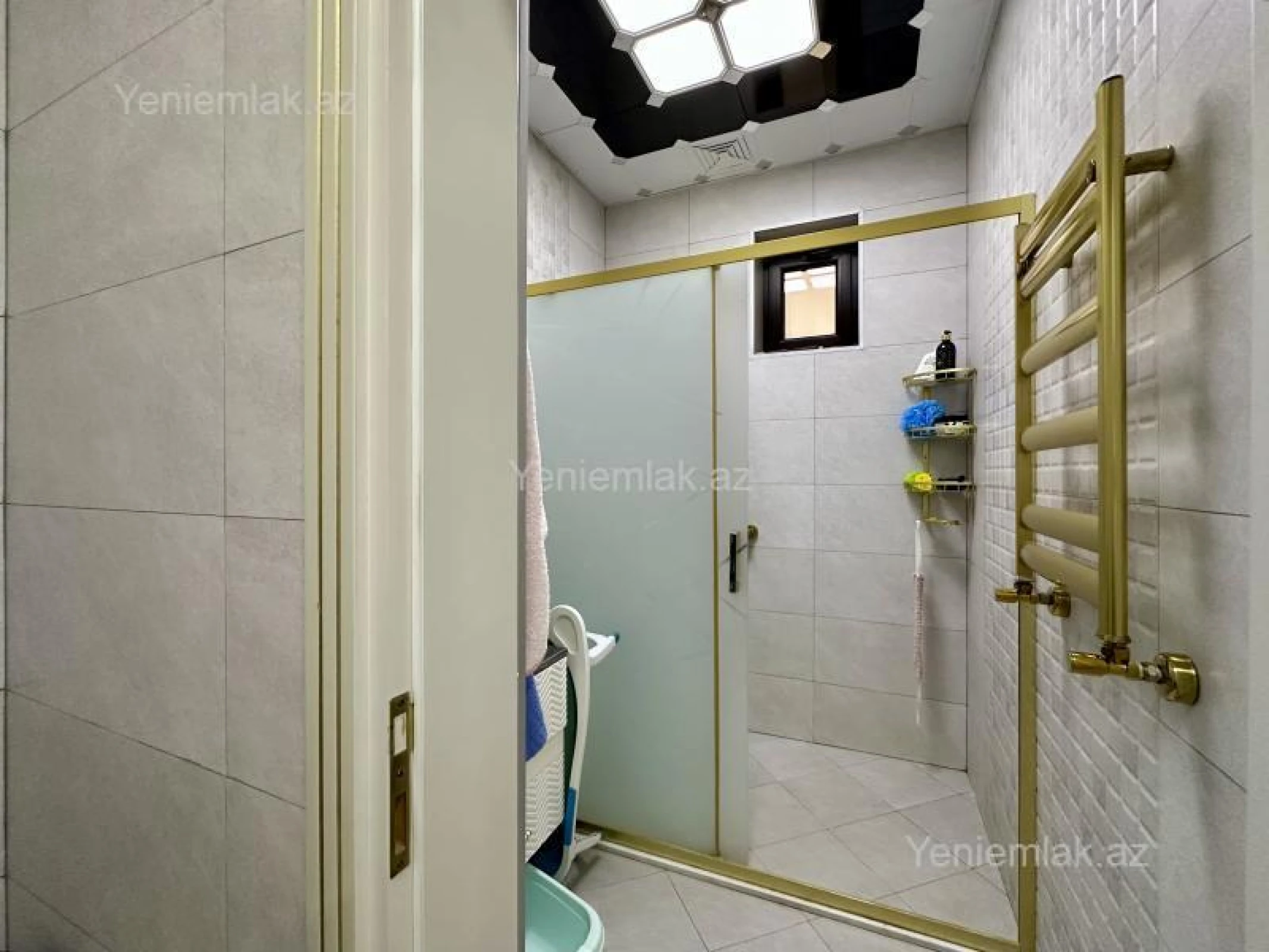 Satılır 6 otaqlı həyət evi 360 m²