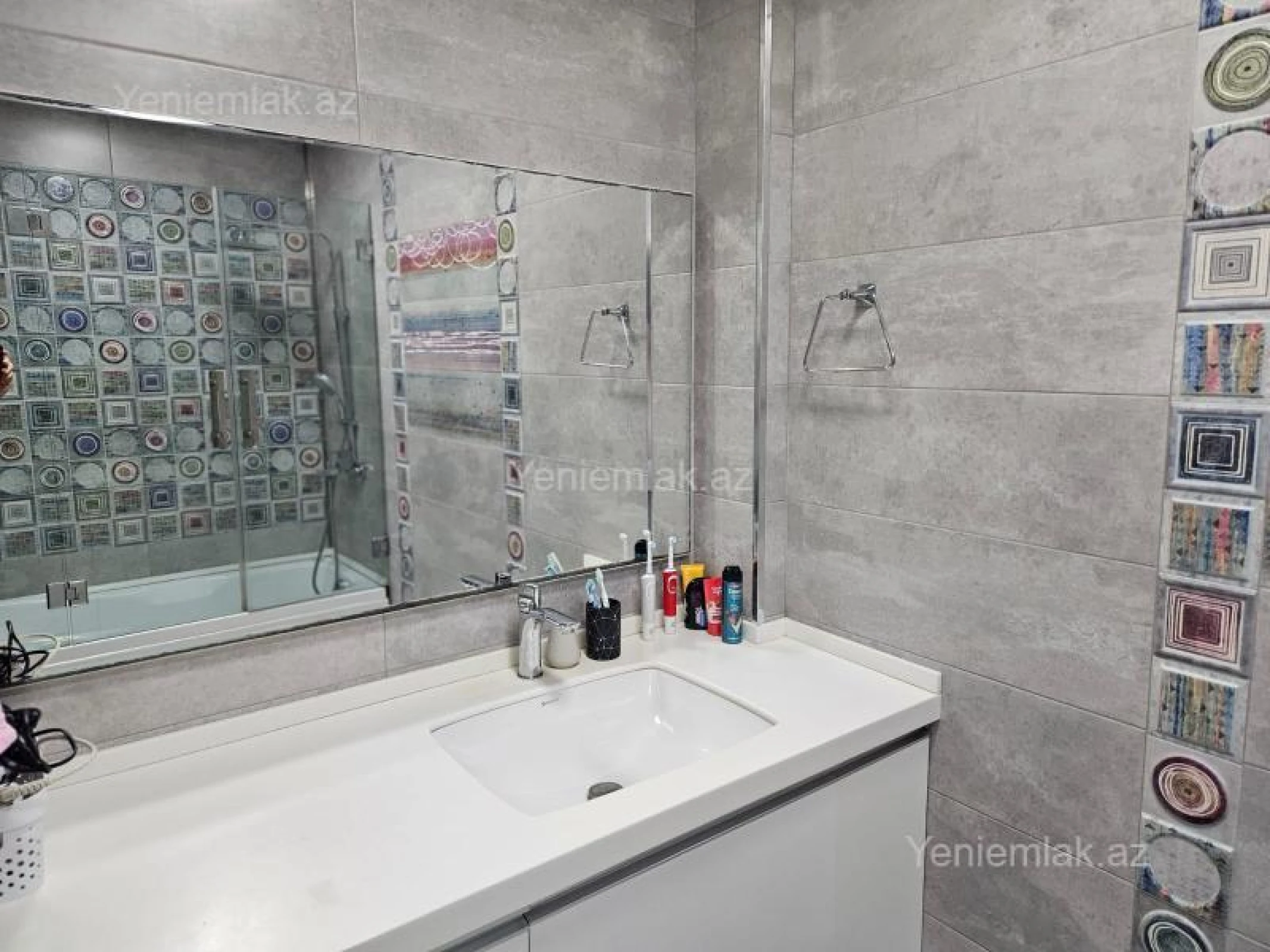 Satılır 3 otaqlı köhnə tikili 115 m²