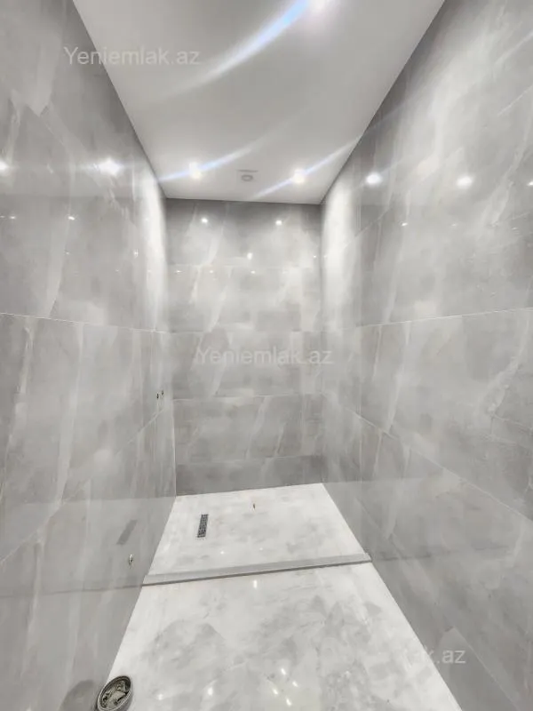 Satılır 2 otaqlı yeni tikili 78 m²