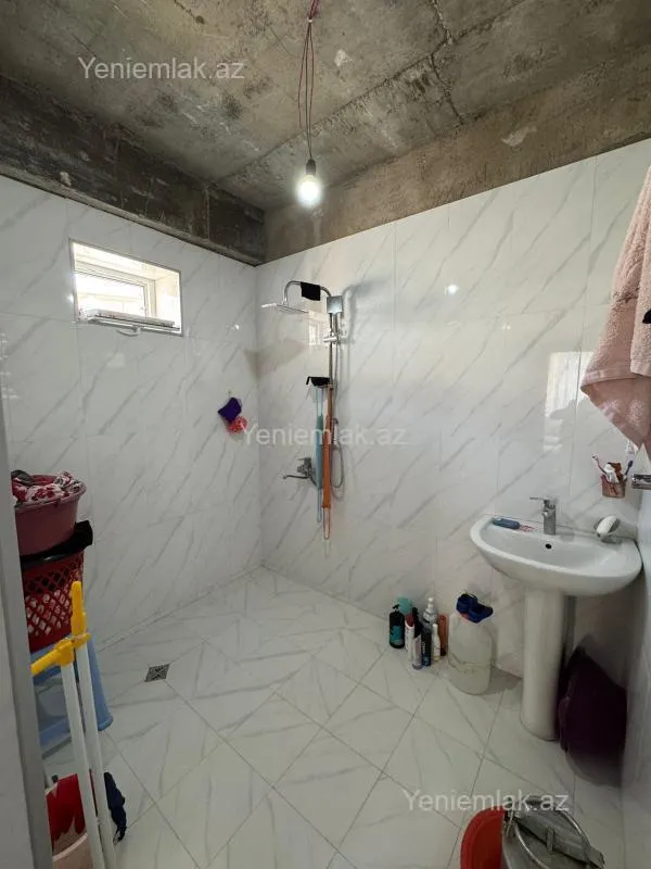 Satılır 3 otaqlı yeni tikili 82 m²