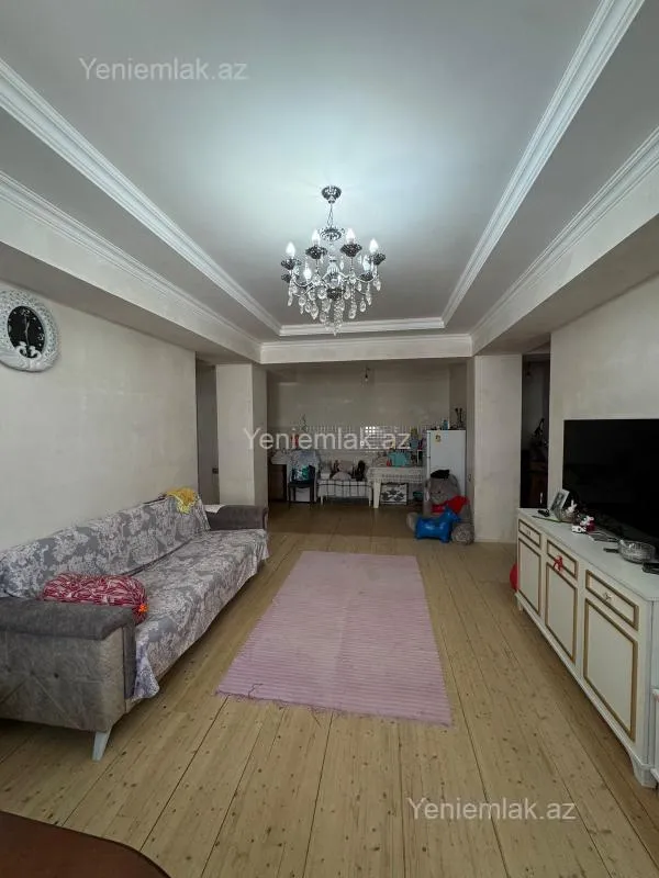 Satılır 3 otaqlı yeni tikili 82 m²