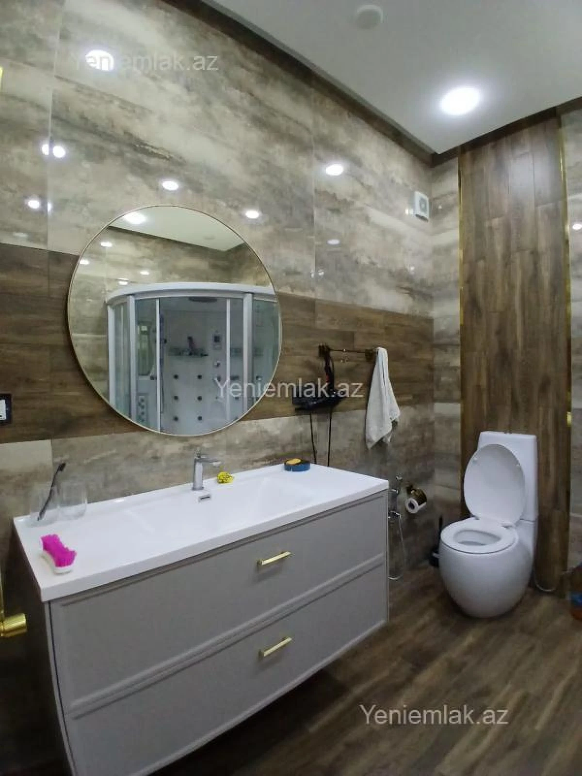 Satılır 4 otaqlı yeni tikili 240 m²