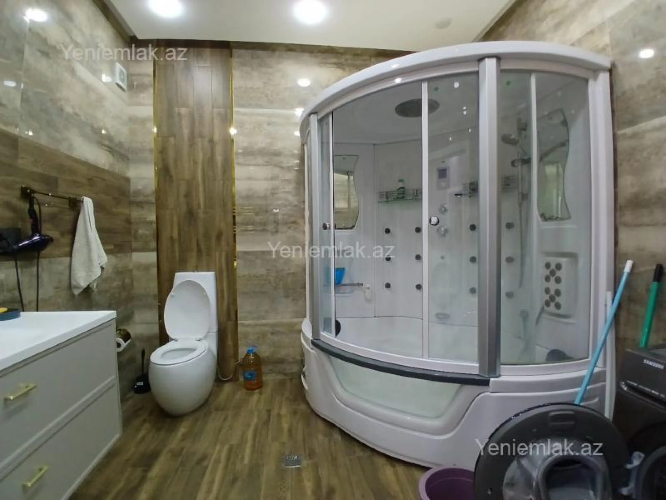 Satılır 4 otaqlı yeni tikili 240 m²