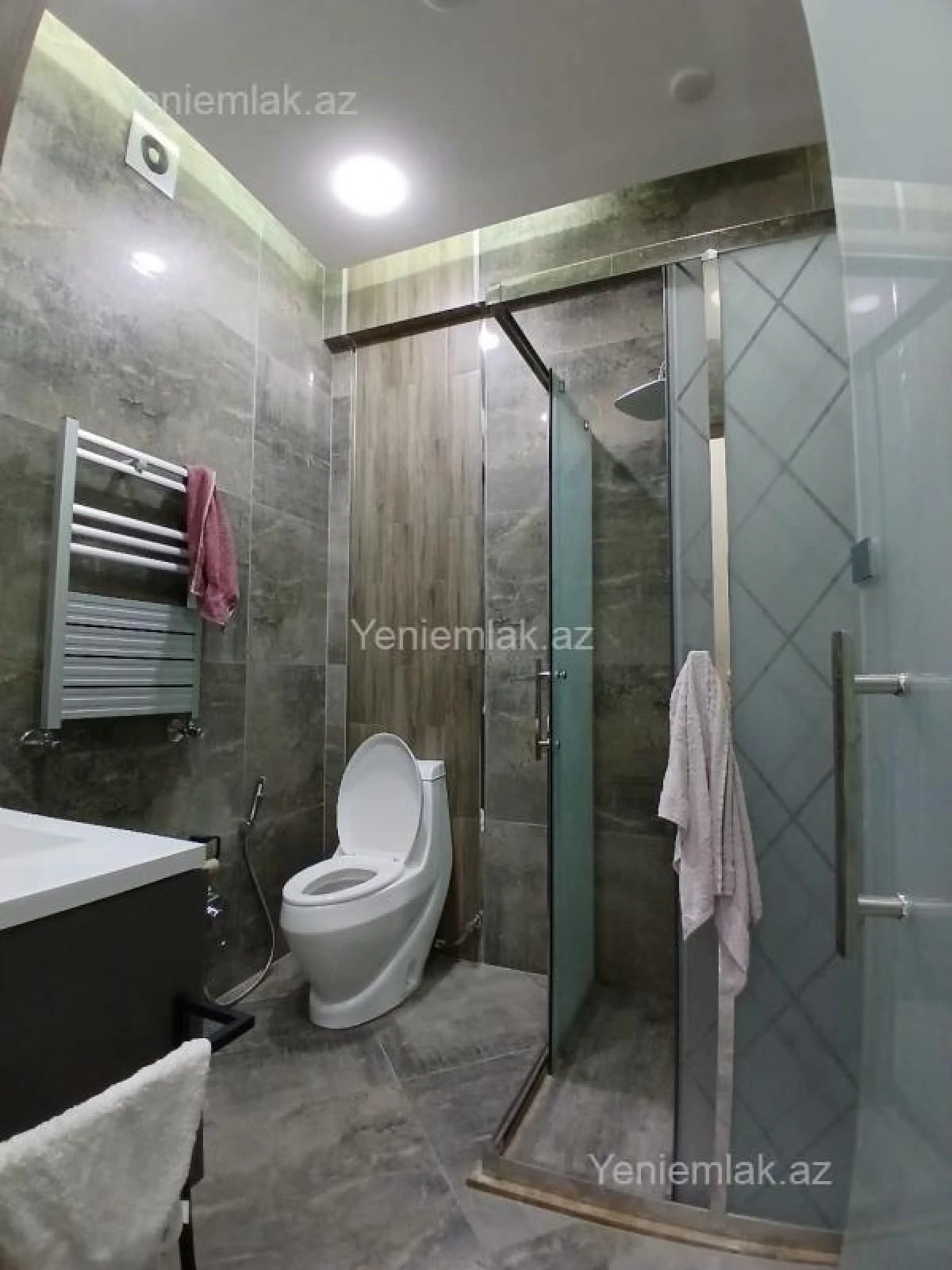 Satılır 4 otaqlı yeni tikili 240 m²