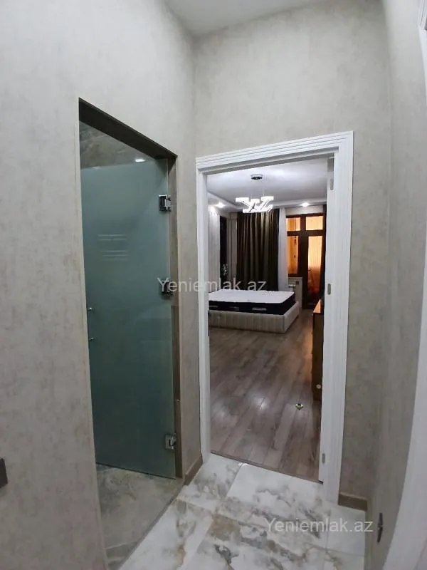Satılır 4 otaqlı yeni tikili 240 m²
