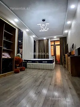Satılır 4 otaqlı yeni tikili 240 m²