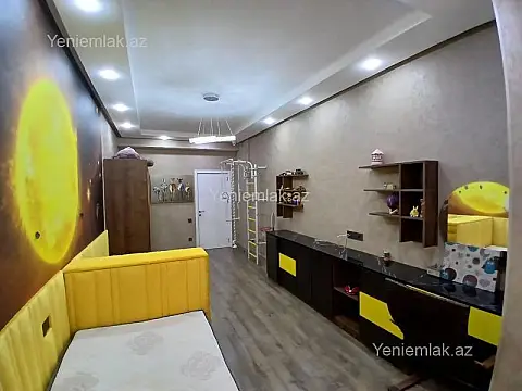 Satılır 4 otaqlı yeni tikili 240 m²