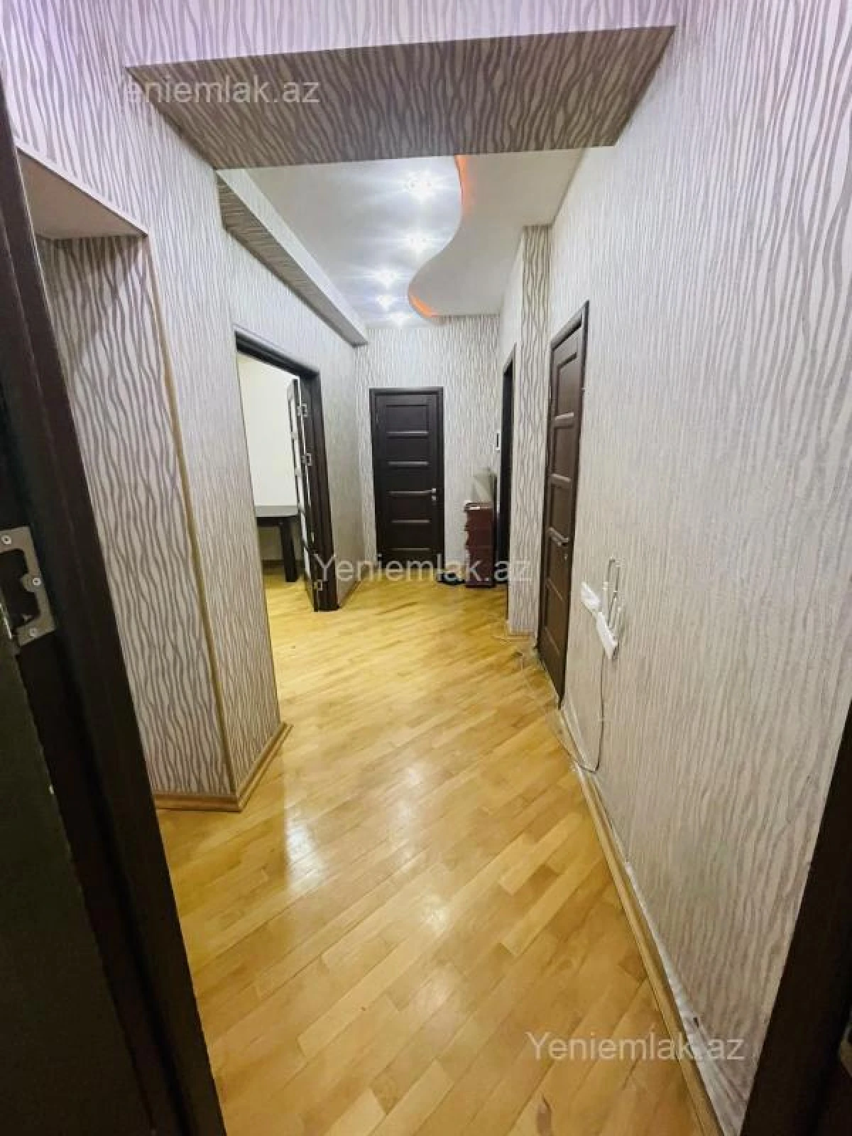 Satılır 3 otaqlı yeni tikili 122 m²
