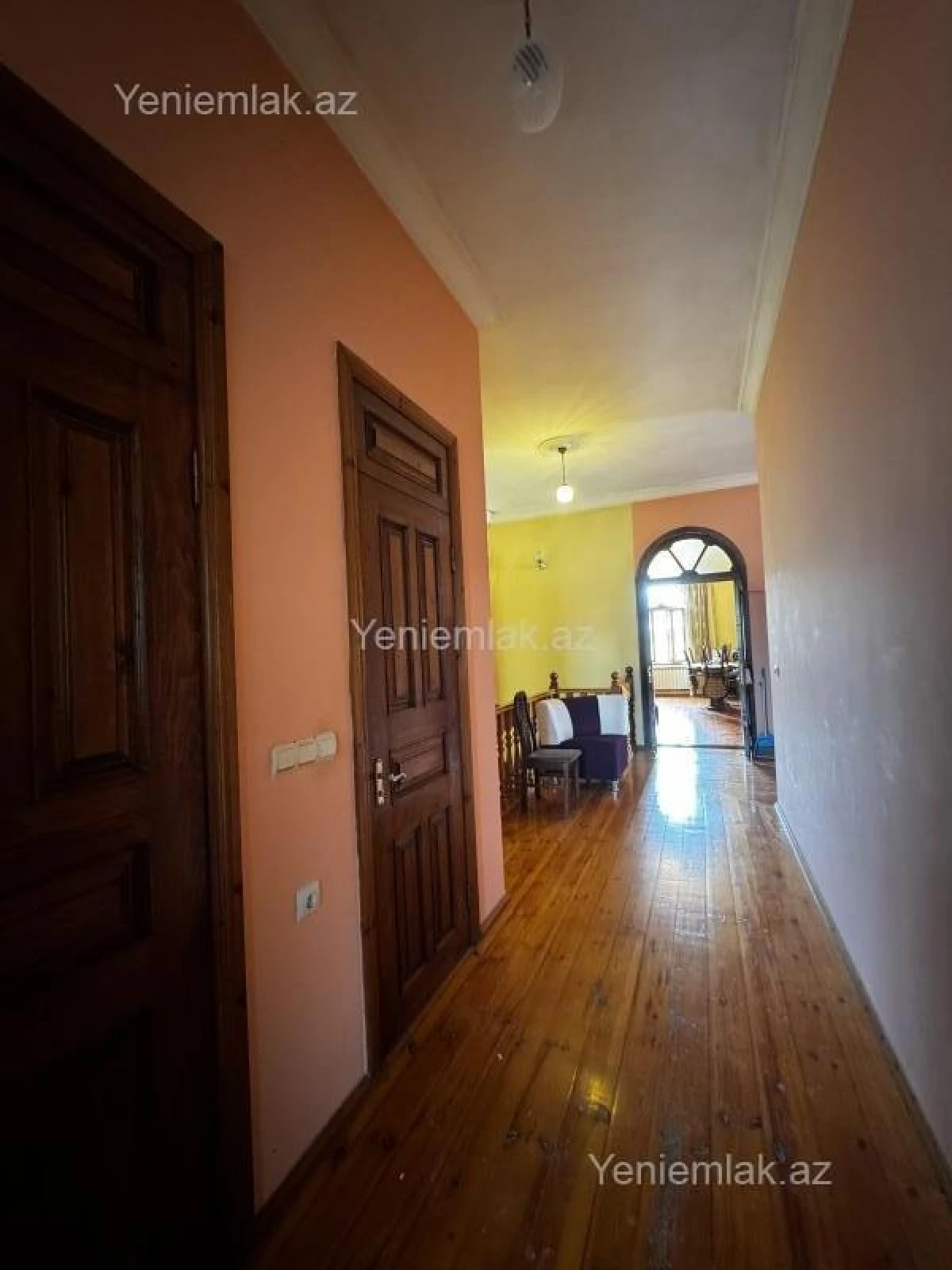 Satılır 8 otaqlı həyət evi 500 m²