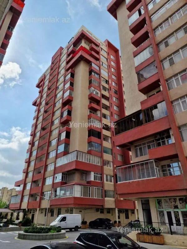 Satılır 3 otaqlı yeni tikili 135 m²