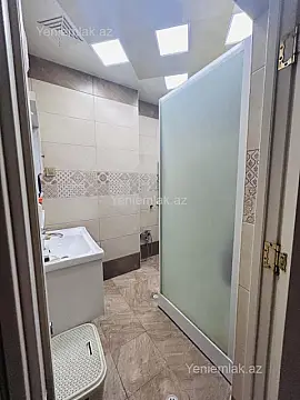Satılır 3 otaqlı yeni tikili 135 m²