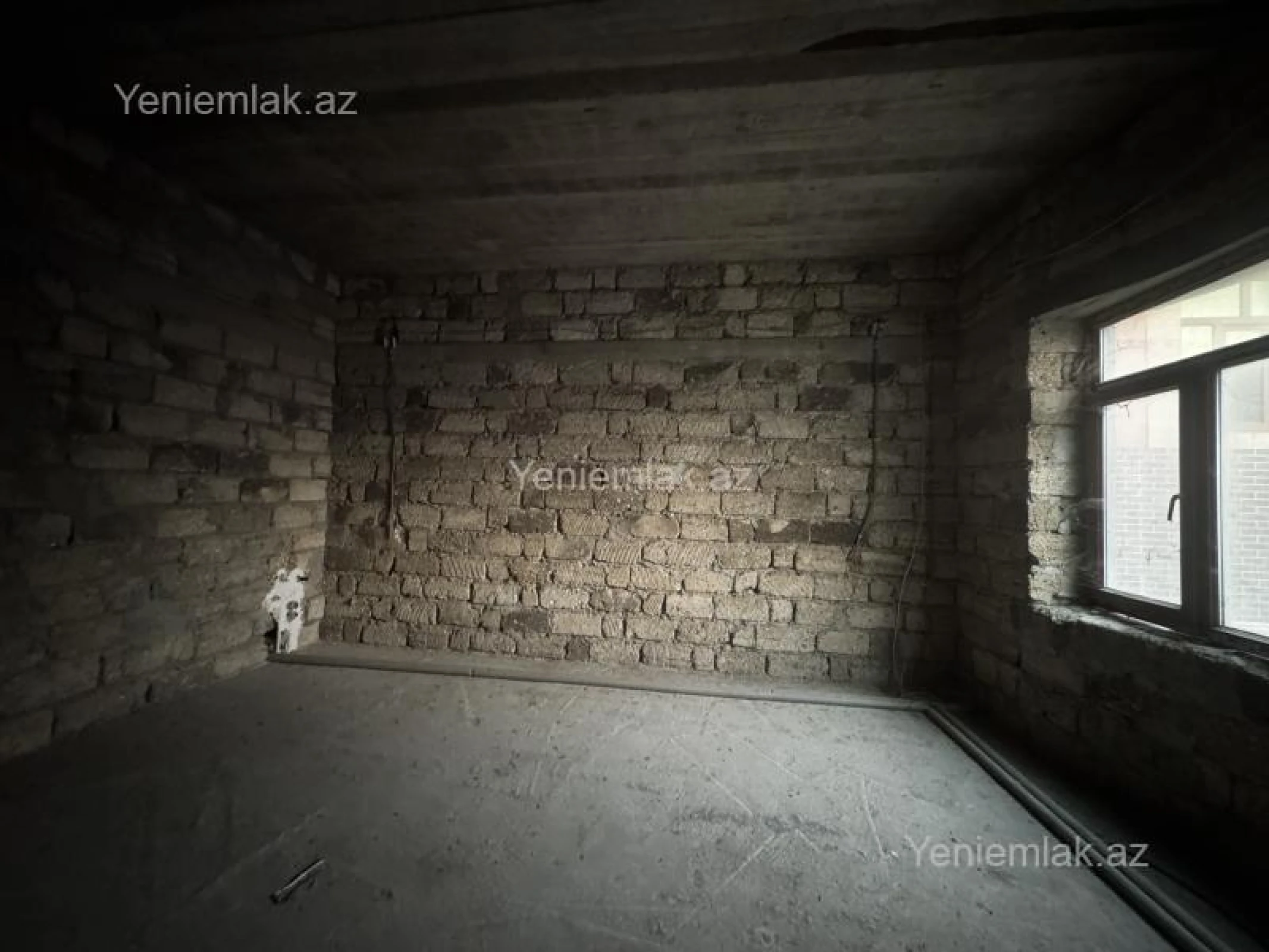 Satılır 6 otaqlı həyət evi 300 m²