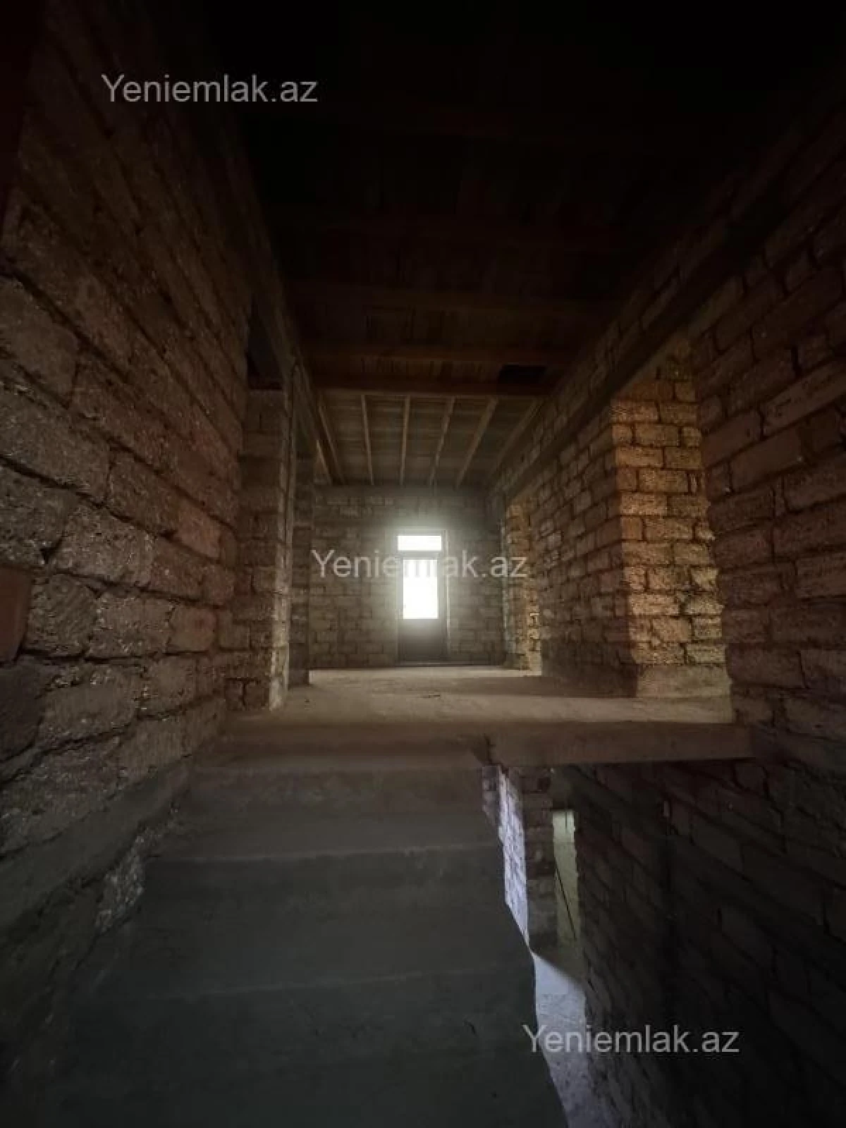 Satılır 6 otaqlı həyət evi 300 m²