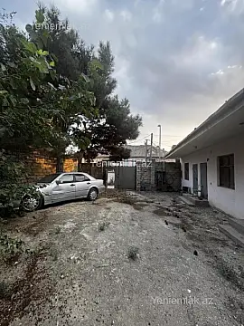 Satılır 6 otaqlı həyət evi 300 m²